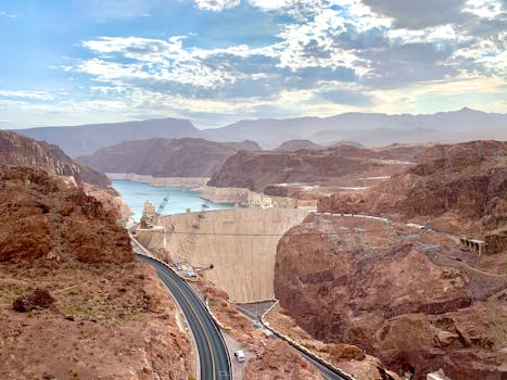 Hoover Dam under construction